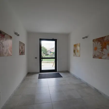 Appartamento Tre Fiori Con 2 Camere Da Letto شقة