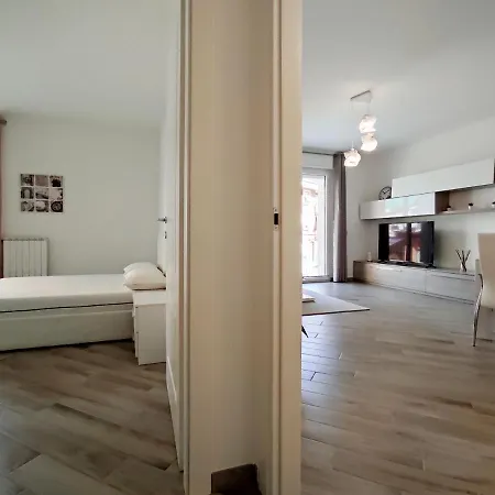 شقة Appartamento Tre Fiori Con 2 Camere Da Letto كيافاري